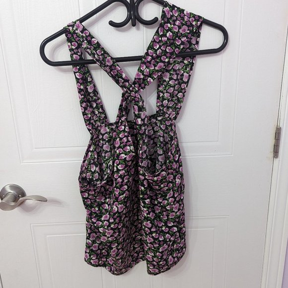 NWOT Purple Floral Front Cross Top Size M - Picture 2 of 4
